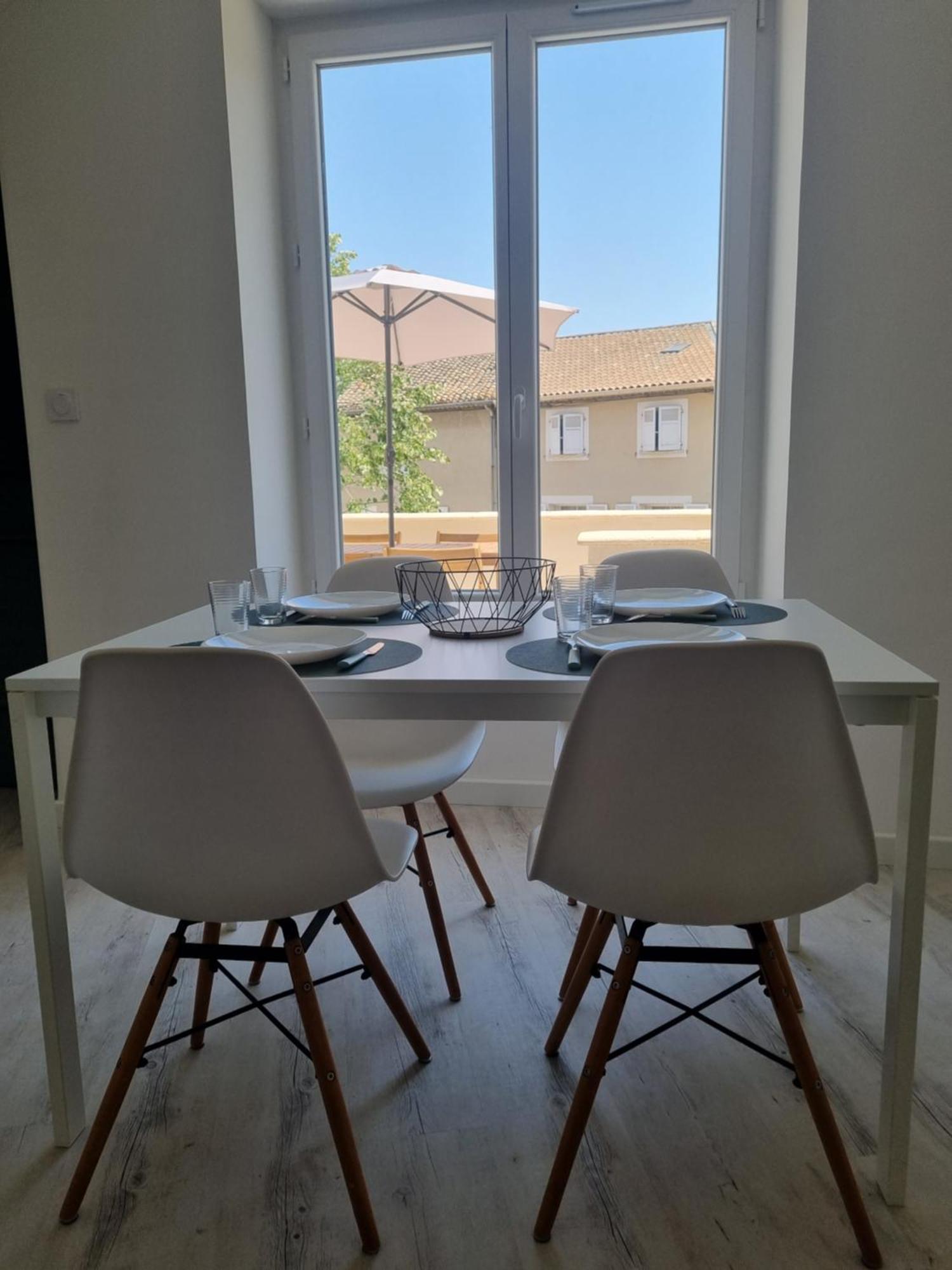 Maison De Village Avec Terrasse Grans
